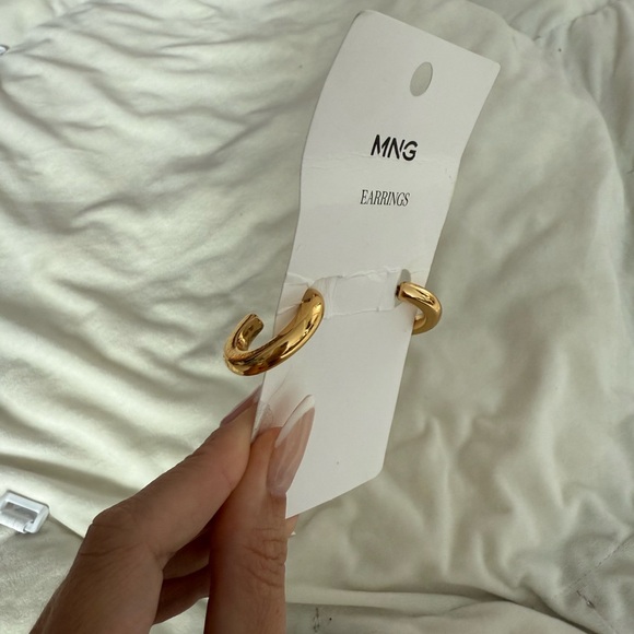 NWT Mango Gold (not real gold) Hoop Earrings - Picture 5 of 11